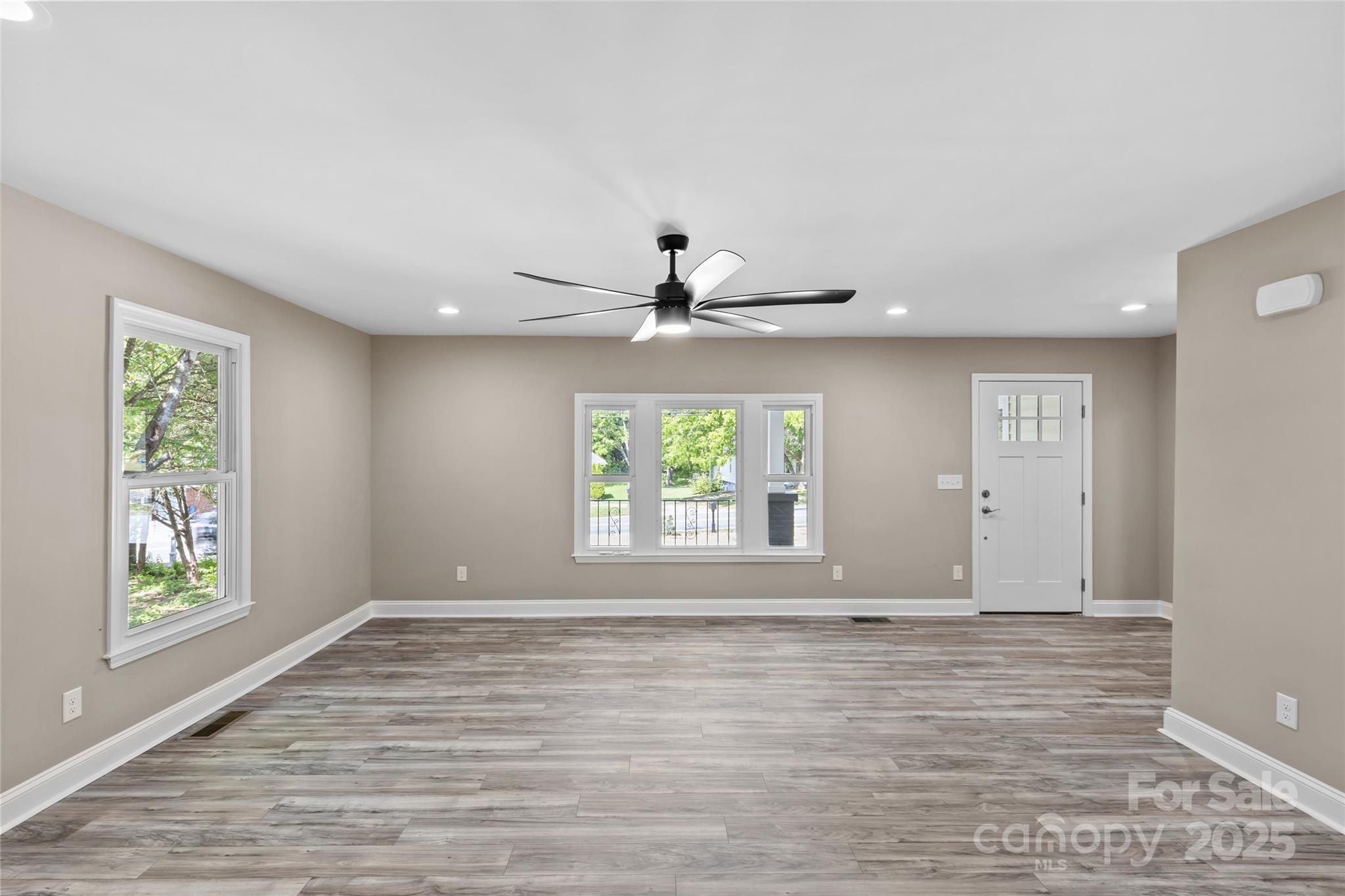 933 Old Charlotte Road Southwest Concord, NC 28027 - Photo 5 of 24