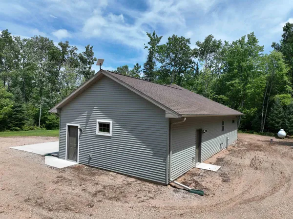 $555,000 | W7239 Kodiak Drive, Pembine, WI 54156