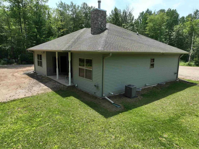 $555,000 | W7239 Kodiak Drive, Pembine, WI 54156