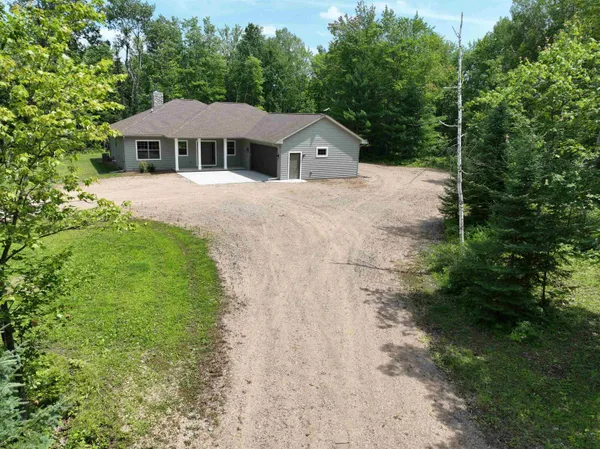 $555,000 | W7239 Kodiak Drive, Pembine, WI 54156