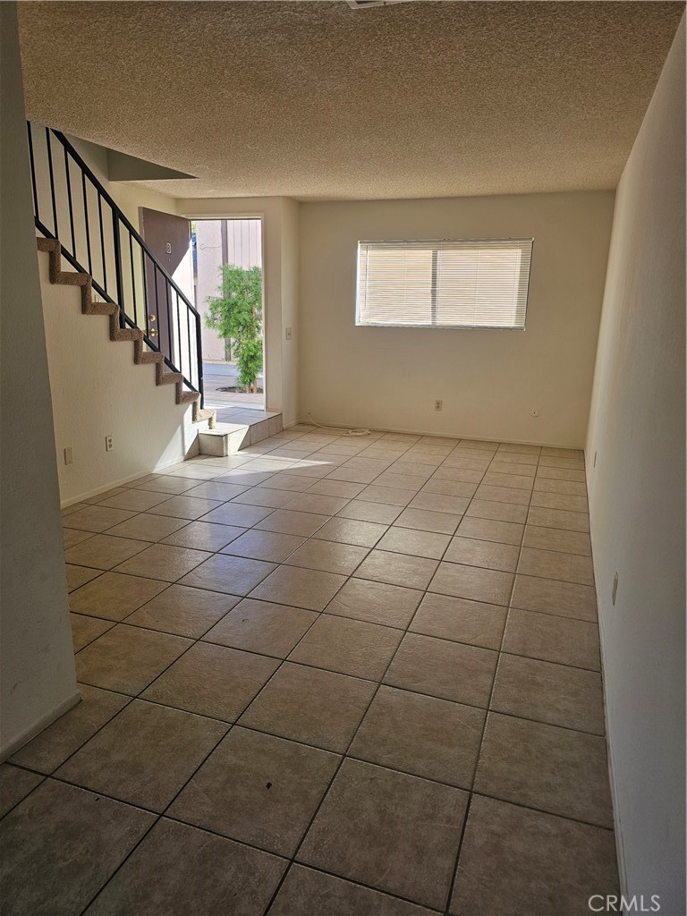 438 East Ave Q7, Unit B Palmdale, CA 93550 - Photo 3 of 26