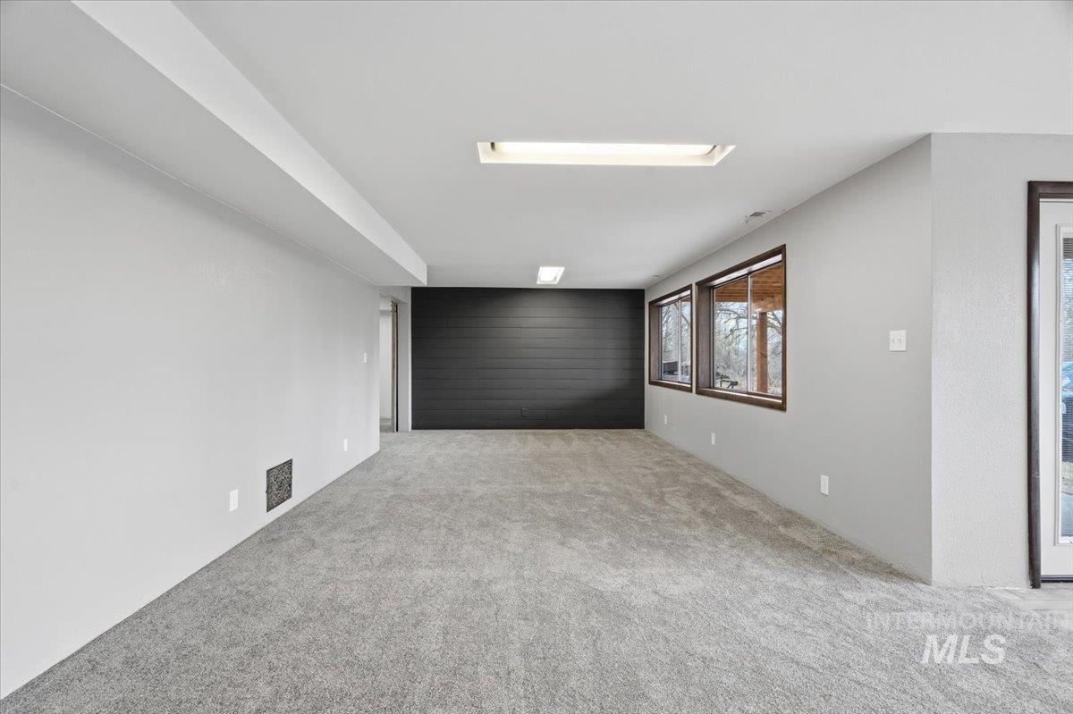 7771 Elmore Road Fruitland, ID 83619 - Photo 19 of 45