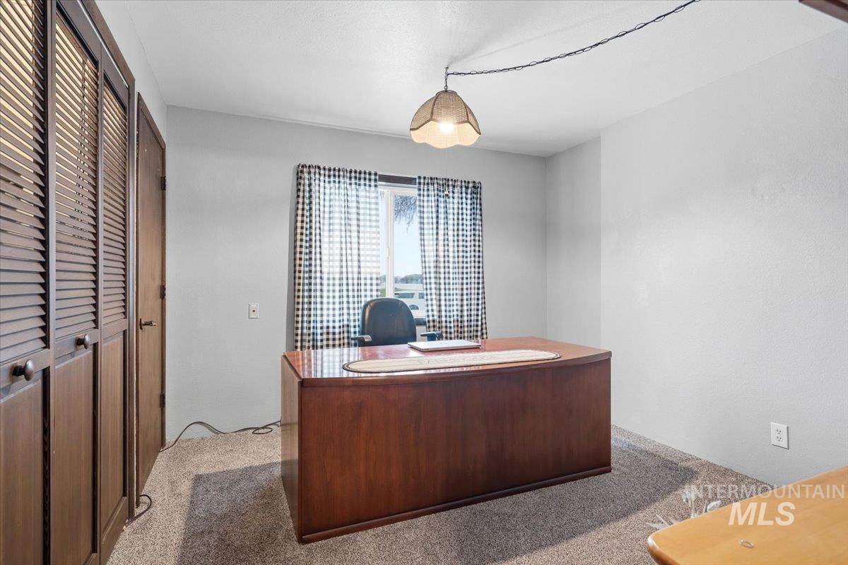 7771 Elmore Road Fruitland, ID 83619 - Photo 9 of 45