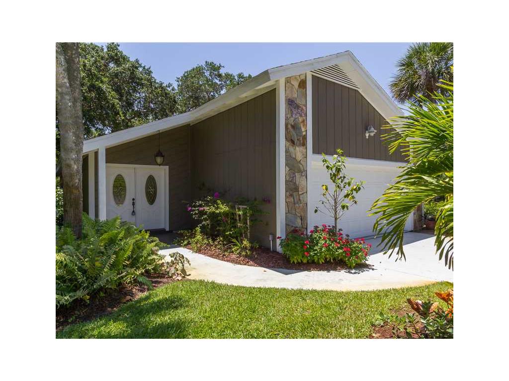 708 Date Palm Road Vero Beach, FL 32963 - Photo 1 of 35 Gallery Image 1