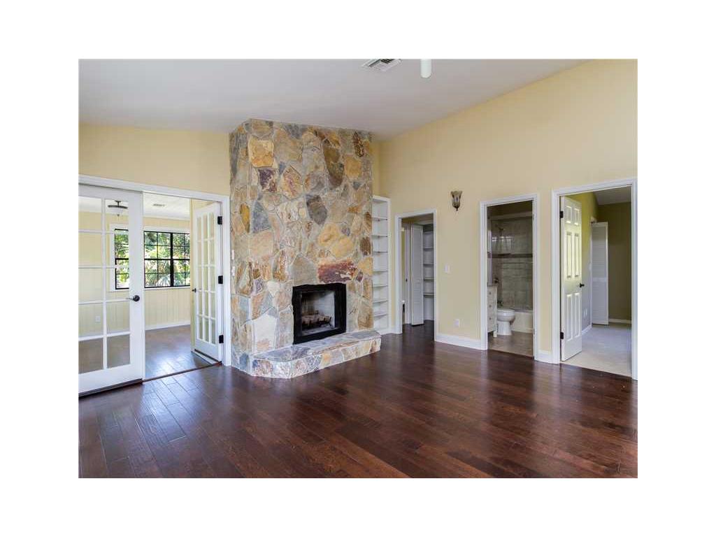 708 Date Palm Road Vero Beach, FL 32963 - Photo 13 of 35 Gallery Image 13