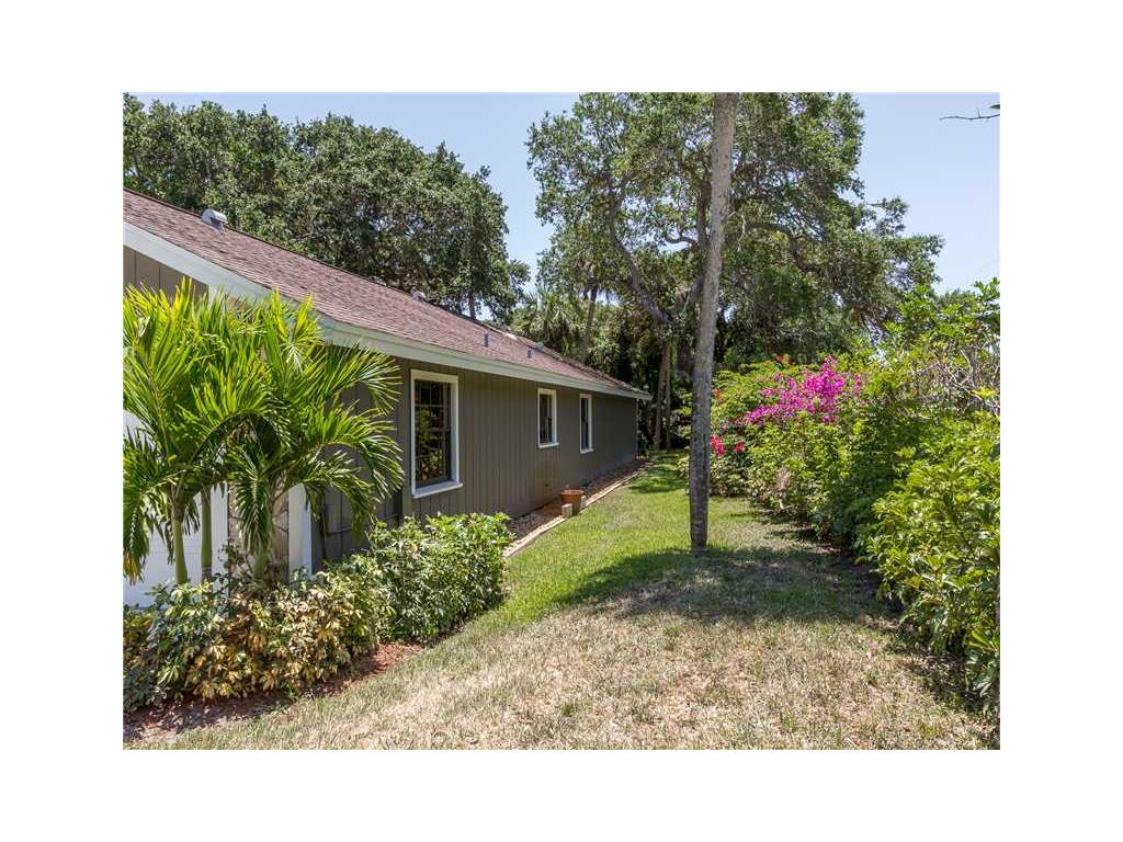 708 Date Palm Road Vero Beach, FL 32963 - Photo 33 of 35 Gallery Image 33