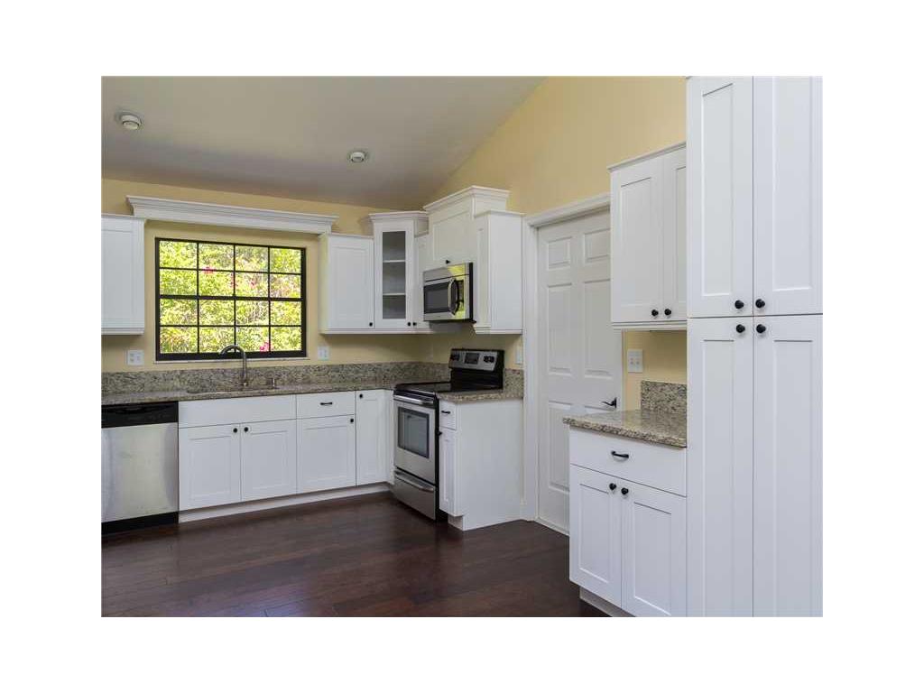 708 Date Palm Road Vero Beach, FL 32963 - Photo 10 of 35 Gallery Image 10