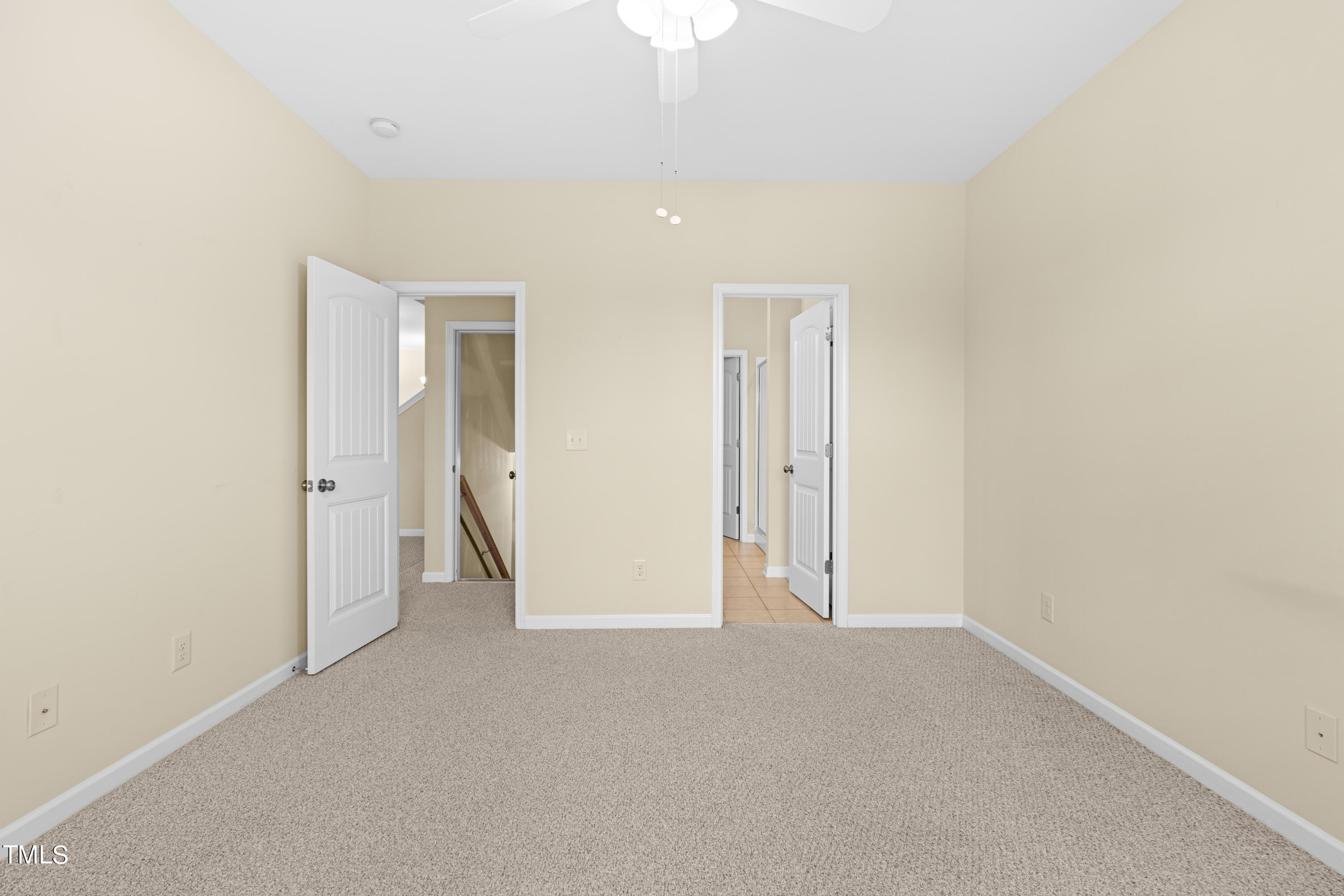 1305 Silver Beach Way Raleigh, NC 27606 - Photo 17 of 47 an empty room with a bathroom