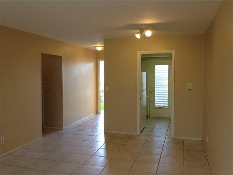 1050 East Sample Road, Unit 108B Pompano Beach, FL 33064 - Photo 3 of 9 Living Room.