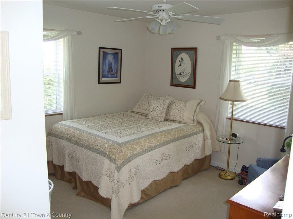 1918 Willowood Drive Rochester, MI 48307 - Photo 19 of 46 BEDROOM