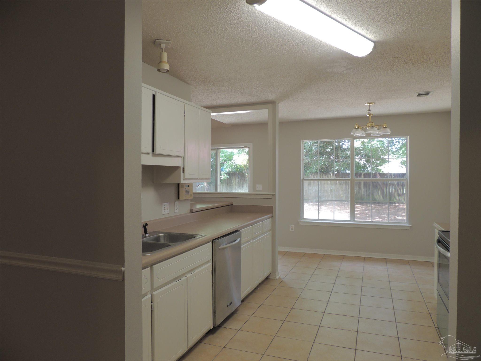 508 Risen Star Drive Crestview, FL 32539 - Photo 17 of 45 Gallery Image 17