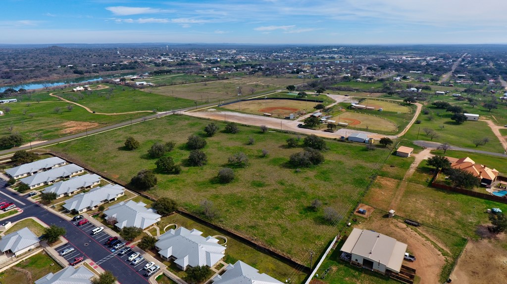 152 Ranch Road 152 Llano, TX 78643 - Photo 4 of 27 Gallery Image 4