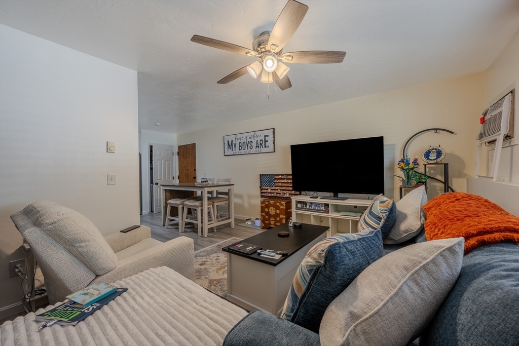 229 Vernon Street, Unit 3 Worcester, MA 01607 - Photo 7 of 10