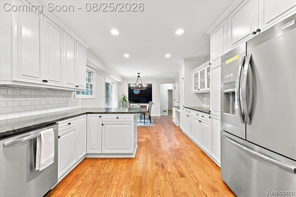 30249 Westgate Road Farmington Hills, MI 48334 - Photo 10 of 46 Gallery Image 10