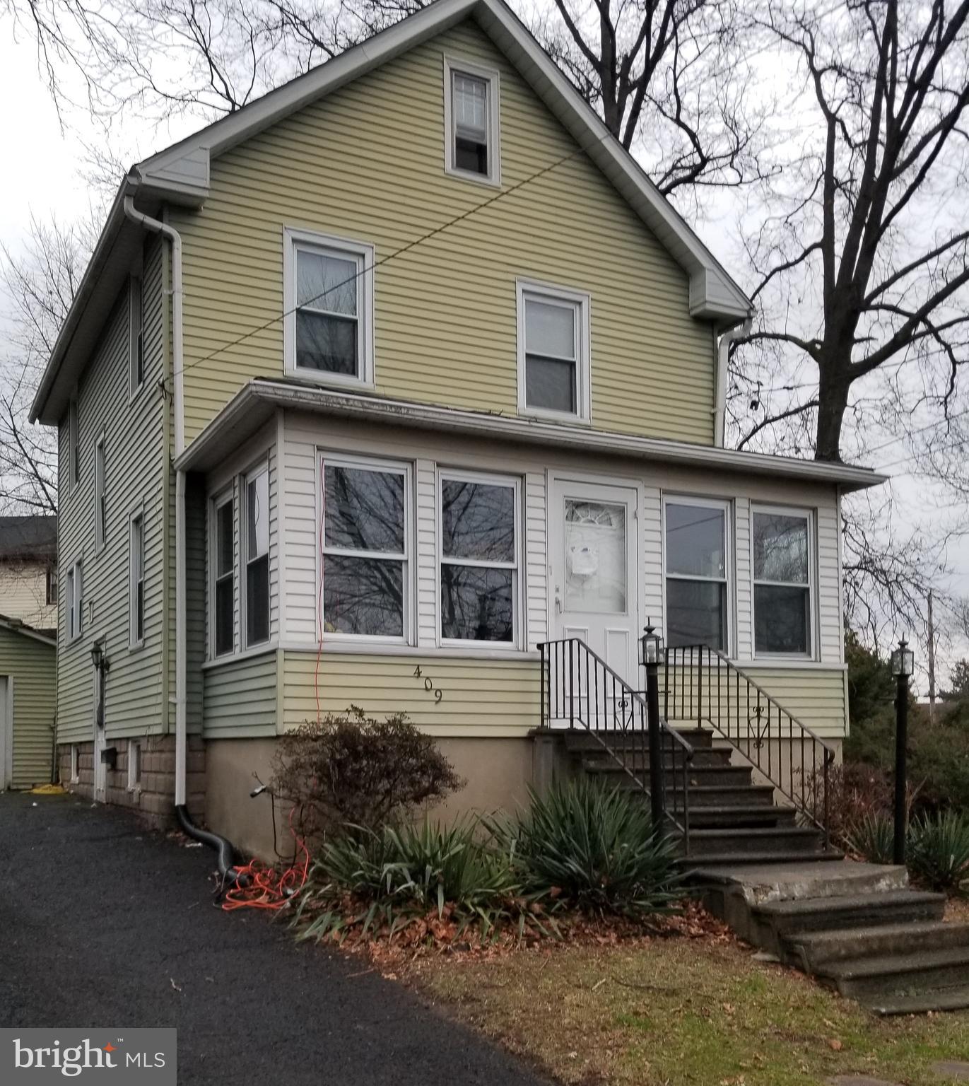 409 Vincent Road Willow Grove, PA 19090 - Photo 1 of 35 Front