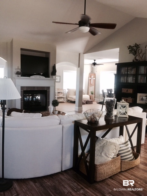 25336 Spindle Lane Daphne, AL 36526 - Photo 4 of 33 living room