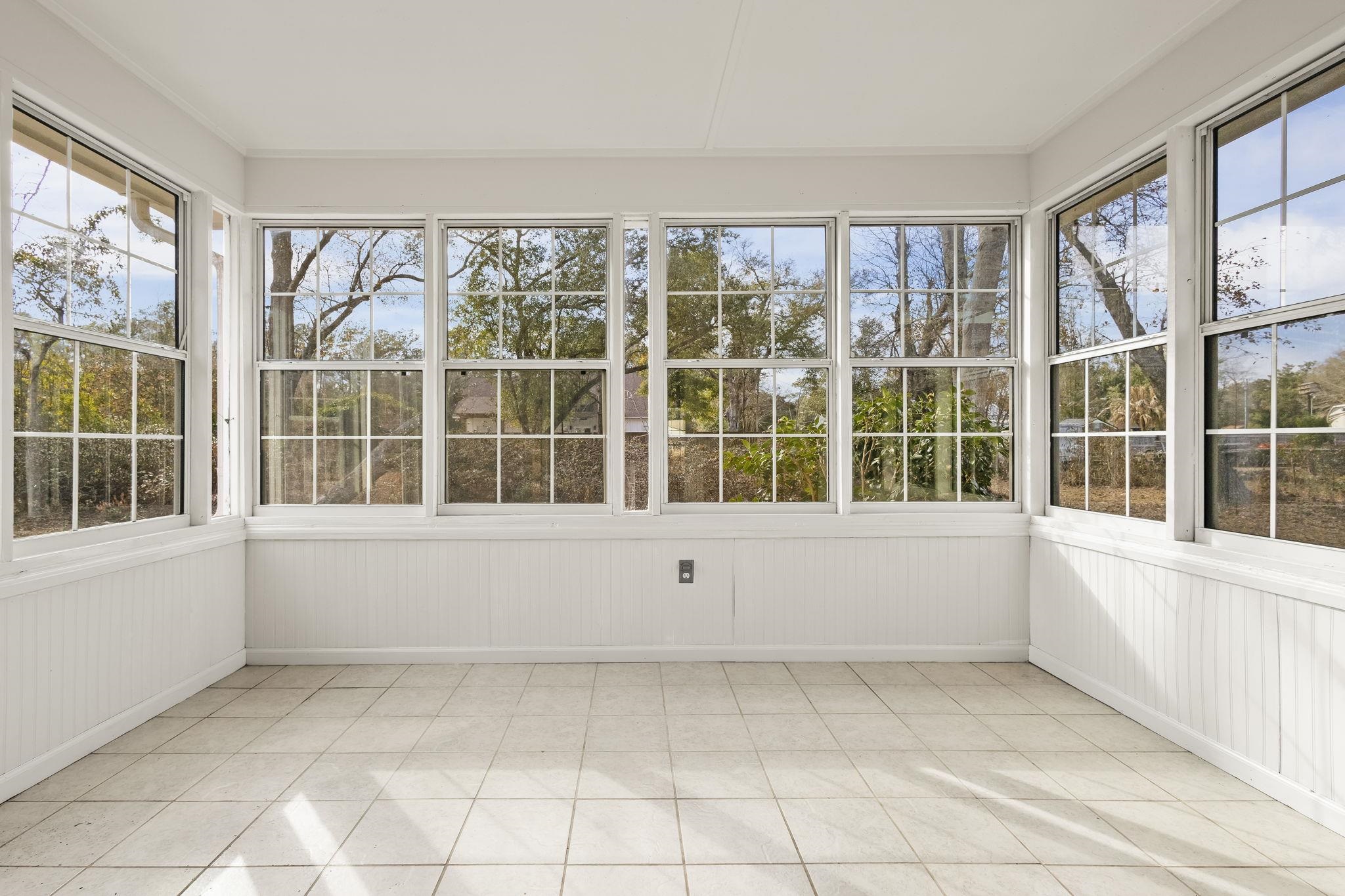 7327 Oak Drive Foley, AL 36535 - Photo 23 of 26 Sun Room
