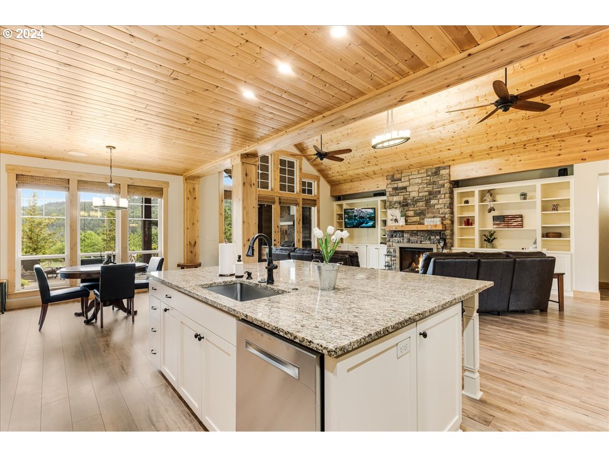 21501 Southwest Nicholas View Drive Sherwood, OR 97140 - Photo 15 of 48