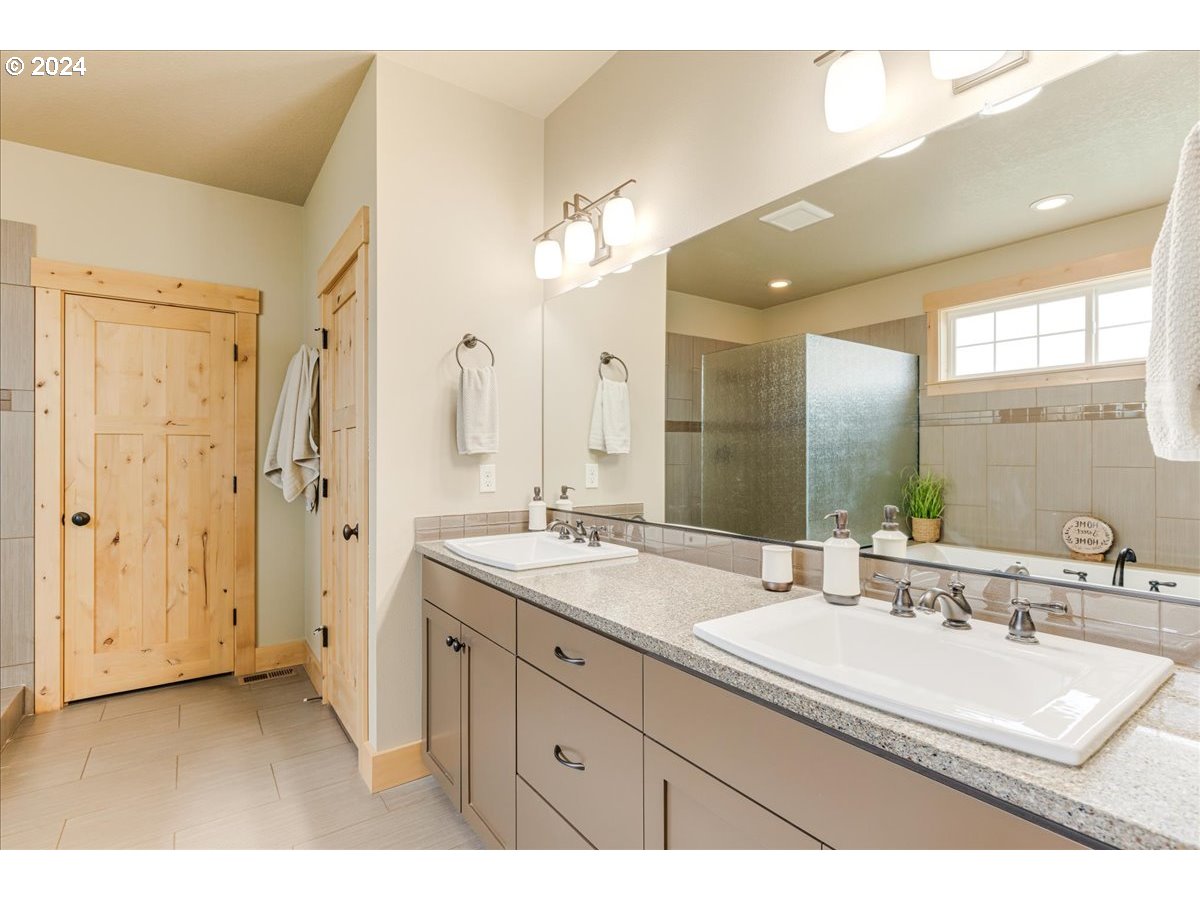 21501 Southwest Nicholas View Drive Sherwood, OR 97140 - Photo 22 of 48