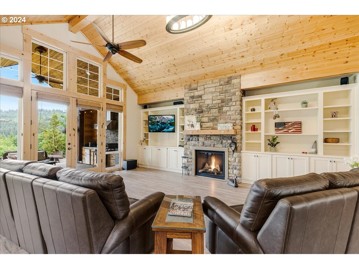 21501 Southwest Nicholas View Drive Sherwood, OR 97140 - Photo 10 of 48