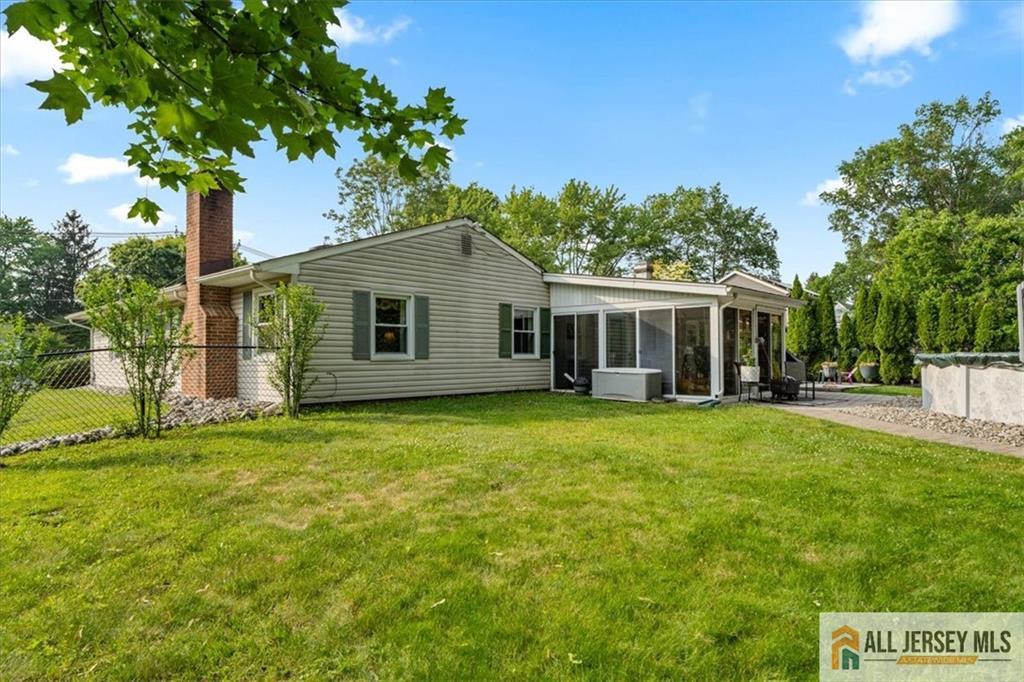 23 Spring Street Somerset, NJ 08873 - Photo 9 of 18