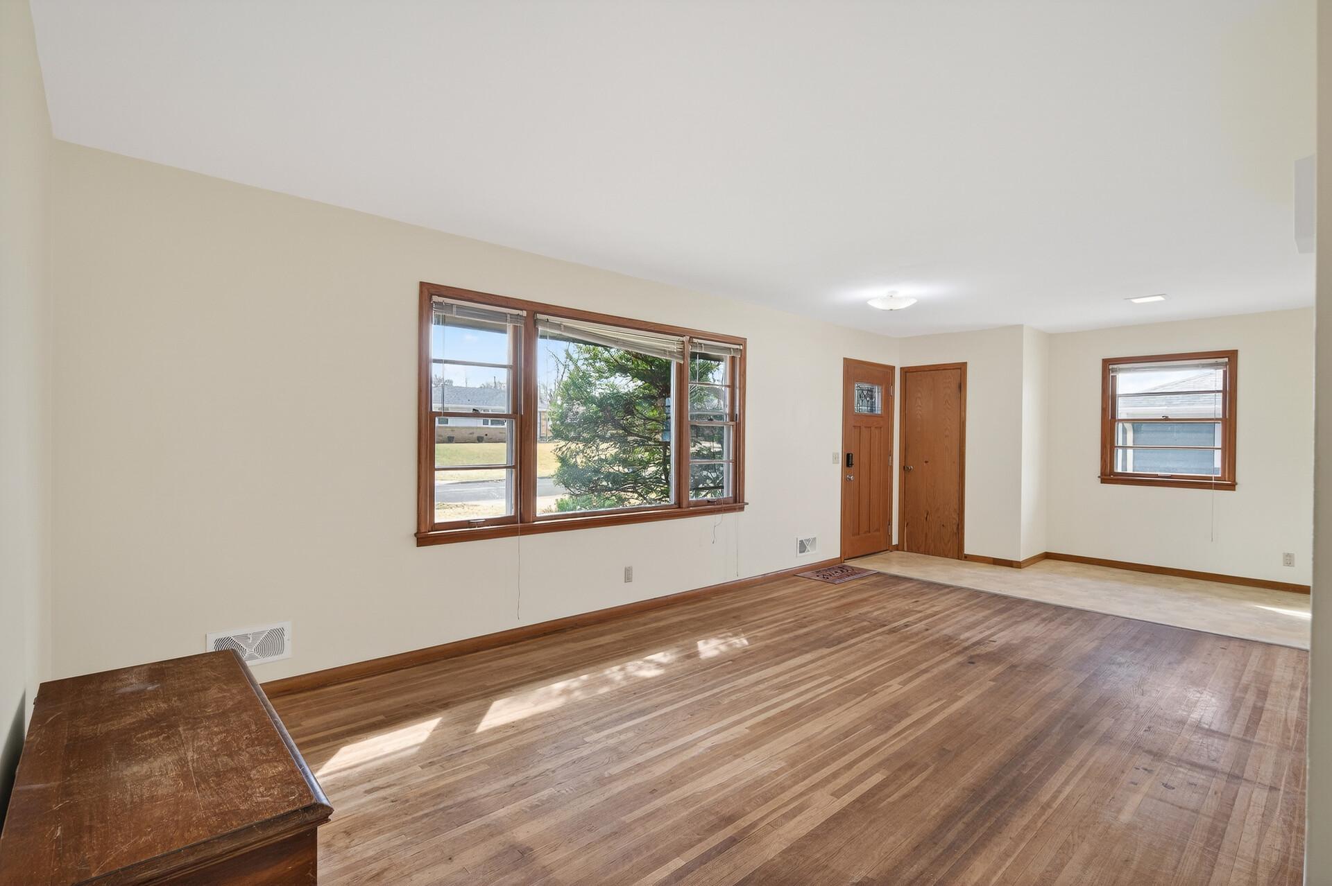 5053 Brighton Lane Mounds View, MN 55112 - Photo 5 of 34