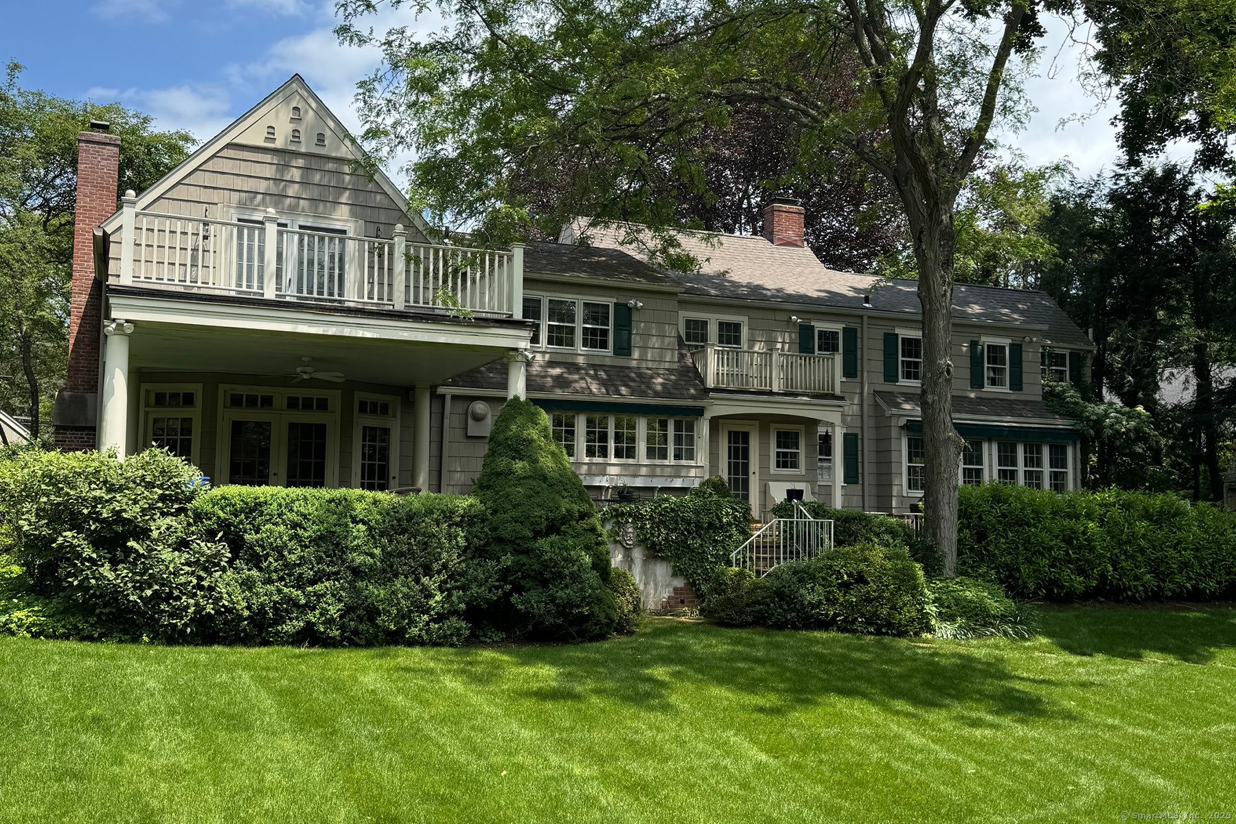 95 Compo Road North Westport, CT 06880 - Photo 26 of 28 a front view of a house with a yard