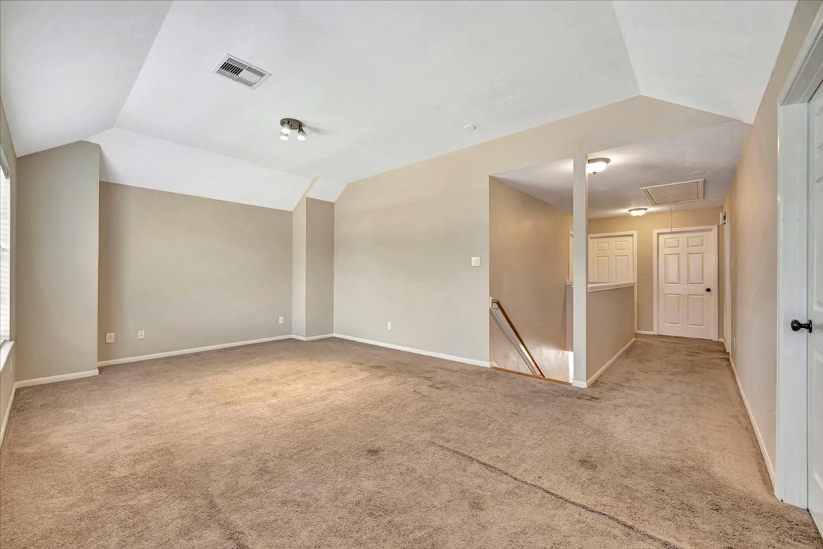 4235 Park Ridge Drive Pasadena, TX 77504 - Photo 25 of 41 a view of an empty room