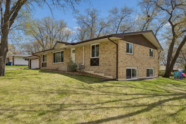 $340,000 | 2002 Hillcrest Drive, St. Cloud, MN 56303