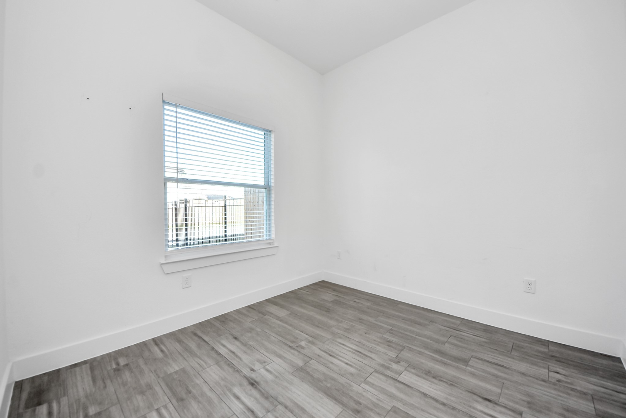 7612 Easter Street Houston, TX 77088 - Photo 17 of 30