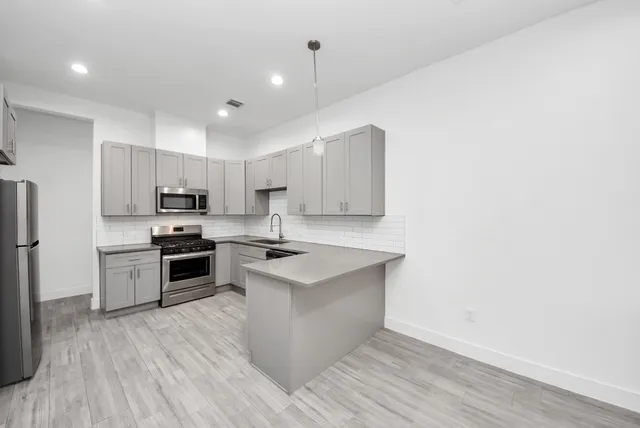 $1,650 | 7612 Easter Street, Houston, TX 77088