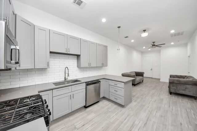 $1,650 | 7612 Easter Street, Houston, TX 77088