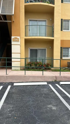 $2,500 | 7240 Northwest 114th Avenue, Unit 201, Doral, FL 33178