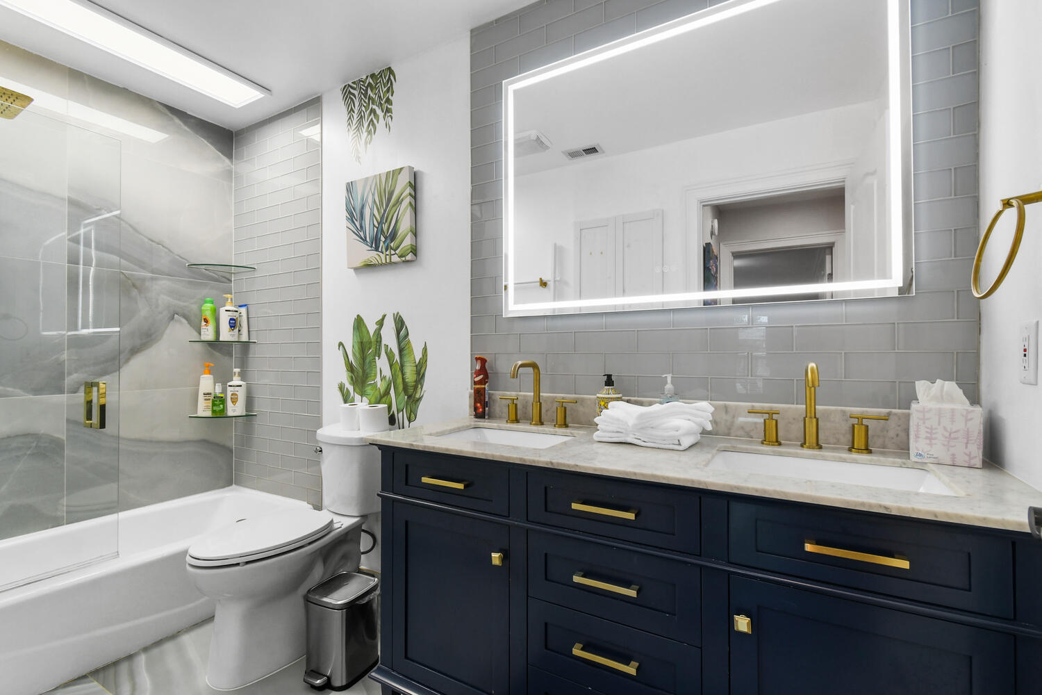 21240 Hazelwood Lane Boca Raton, FL 33428 - Photo 46 of 73 2nd bath