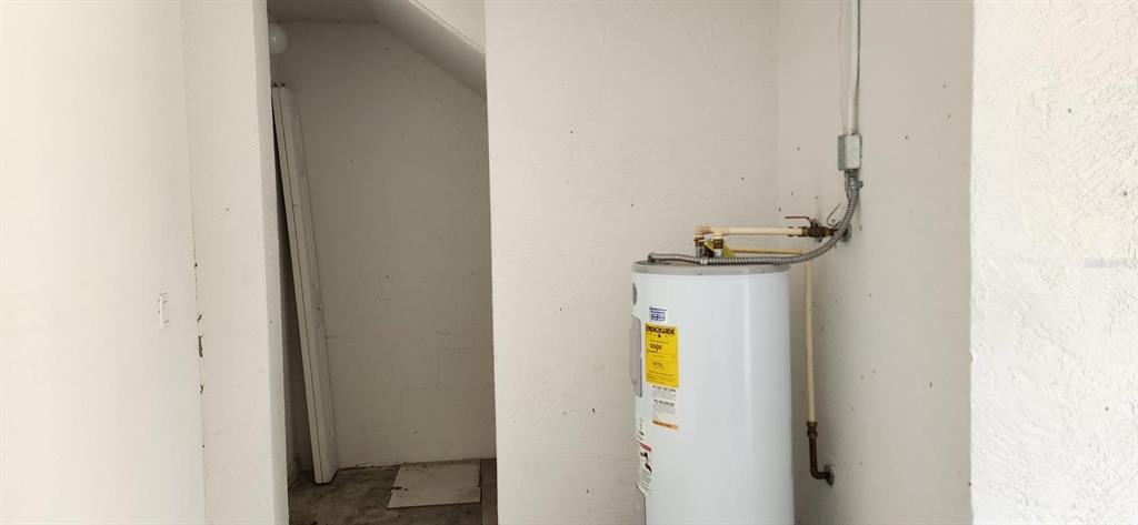 6554 Fairway Gardens Drive, Unit 6554 Bradenton, FL 34203 - Photo 24 of 25 a bathroom with a sink and a mirror
