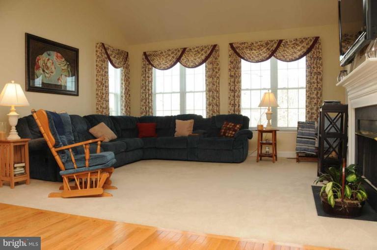 13590 Ryton Ridge Lane Gainesville, VA 20155 - Photo 11 of 27 Family Room