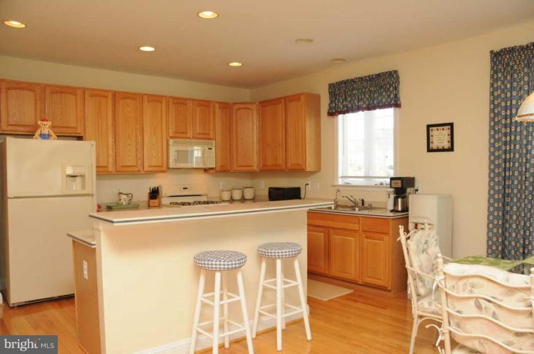 13590 Ryton Ridge Lane Gainesville, VA 20155 - Photo 13 of 27 Kitchen