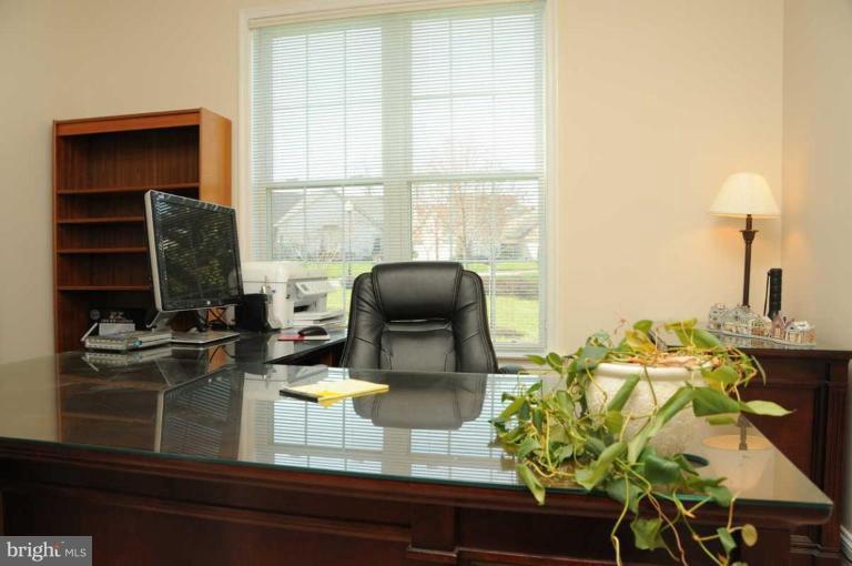 13590 Ryton Ridge Lane Gainesville, VA 20155 - Photo 17 of 27 Den