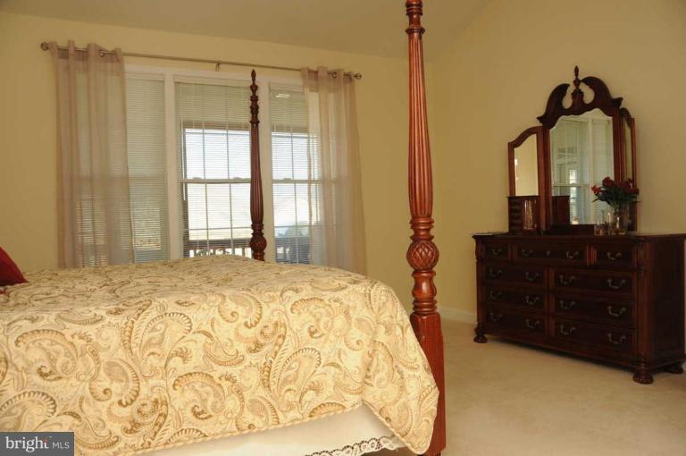 13590 Ryton Ridge Lane Gainesville, VA 20155 - Photo 22 of 27 Master Bedroom #2