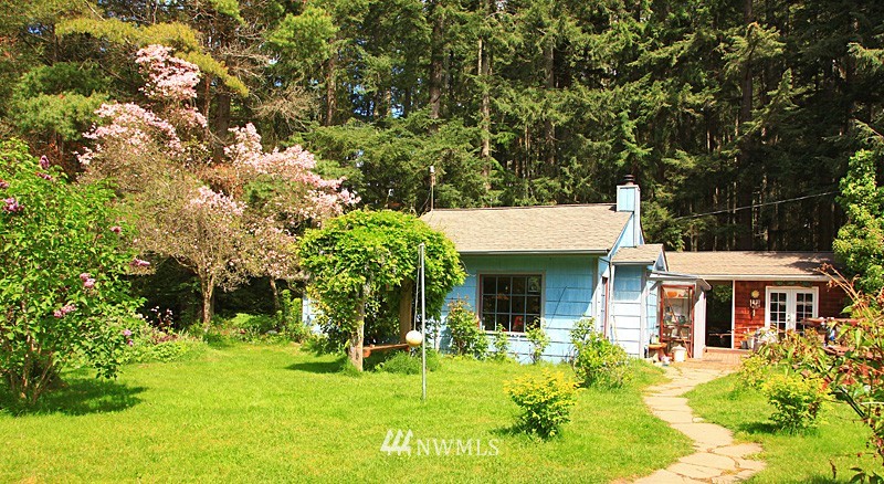 6777 Cultus Bay Road Clinton, WA 98236 - Photo 1 of 1 Gallery Image 1