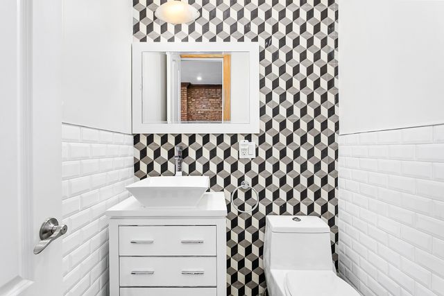 $1,700,000 | 795 Greene Avenue | Bedford-Stuyvesant