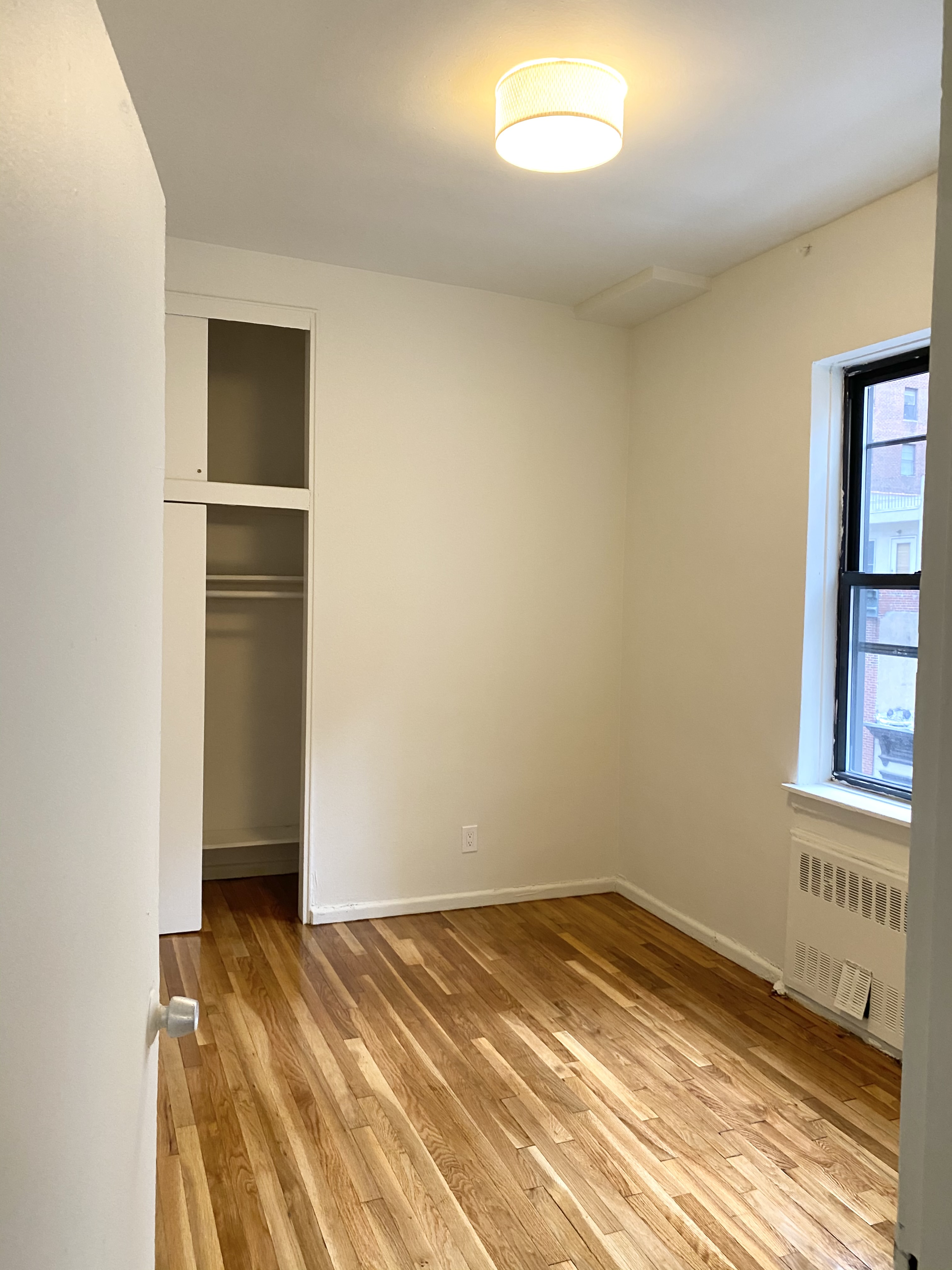 301 East 49th Street, Unit 6B Manhattan, NY 10017 - Photo 4 of 6