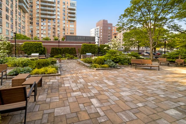 $980,000 | 122 Ashland Place, Unit 3H | Downtown Brooklyn