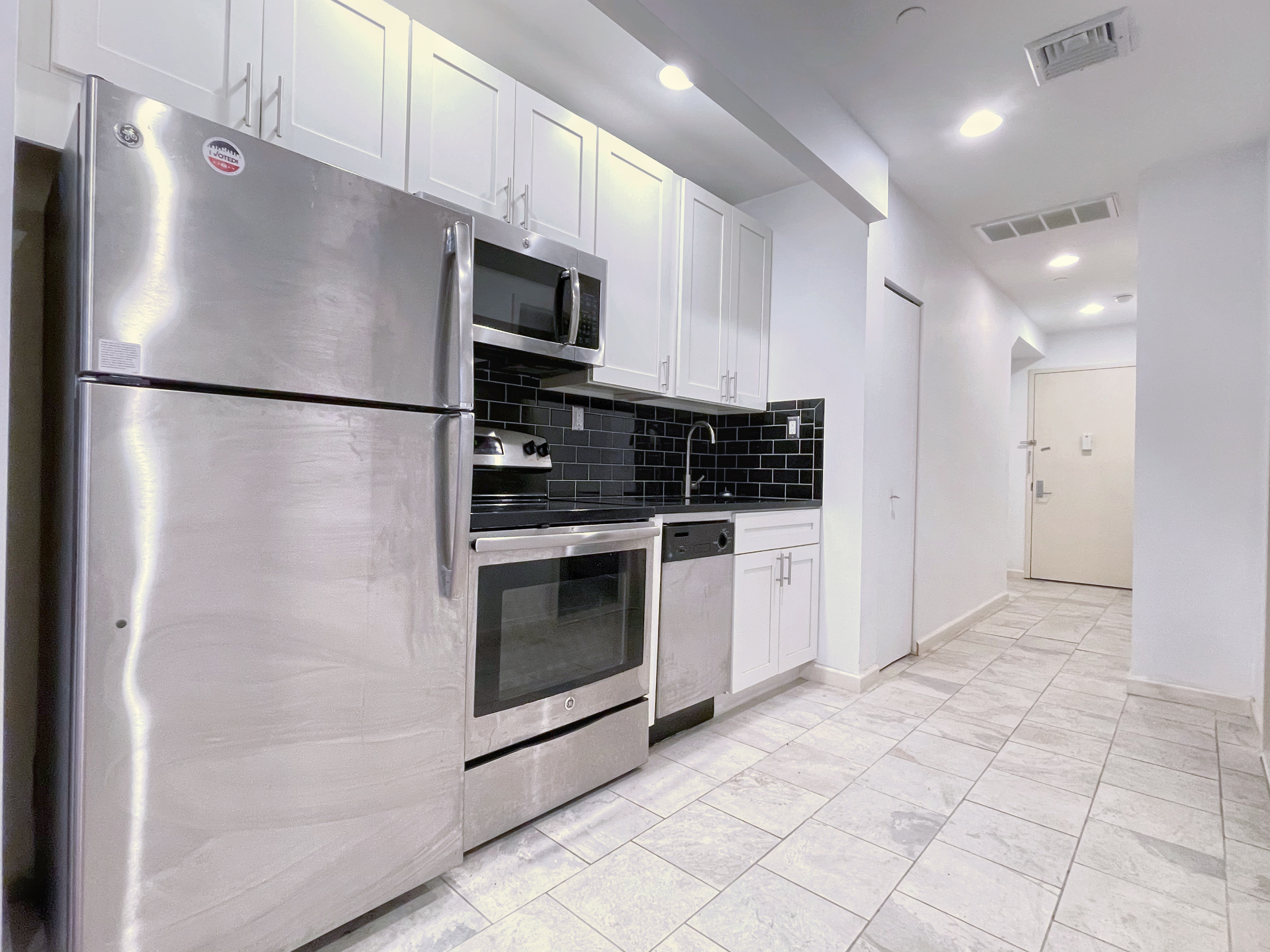 369 West 126th Street, Unit 9 Manhattan, NY 10027 - Photo 6 of 9