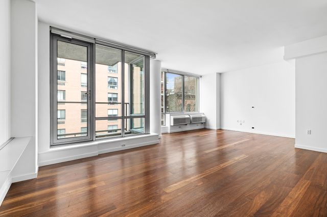 $2,200,000 | 444 West 19th Street, Unit 401 | Chelsea