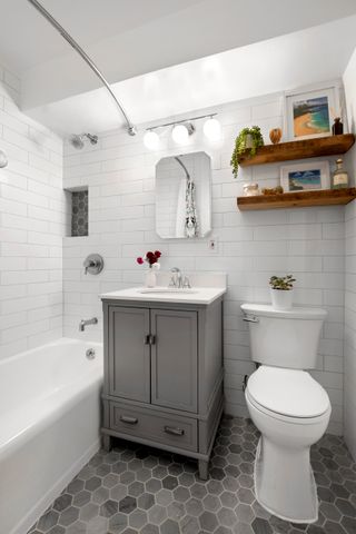 $585,000 | 175 Willoughby Street, Unit 9N | Downtown Brooklyn