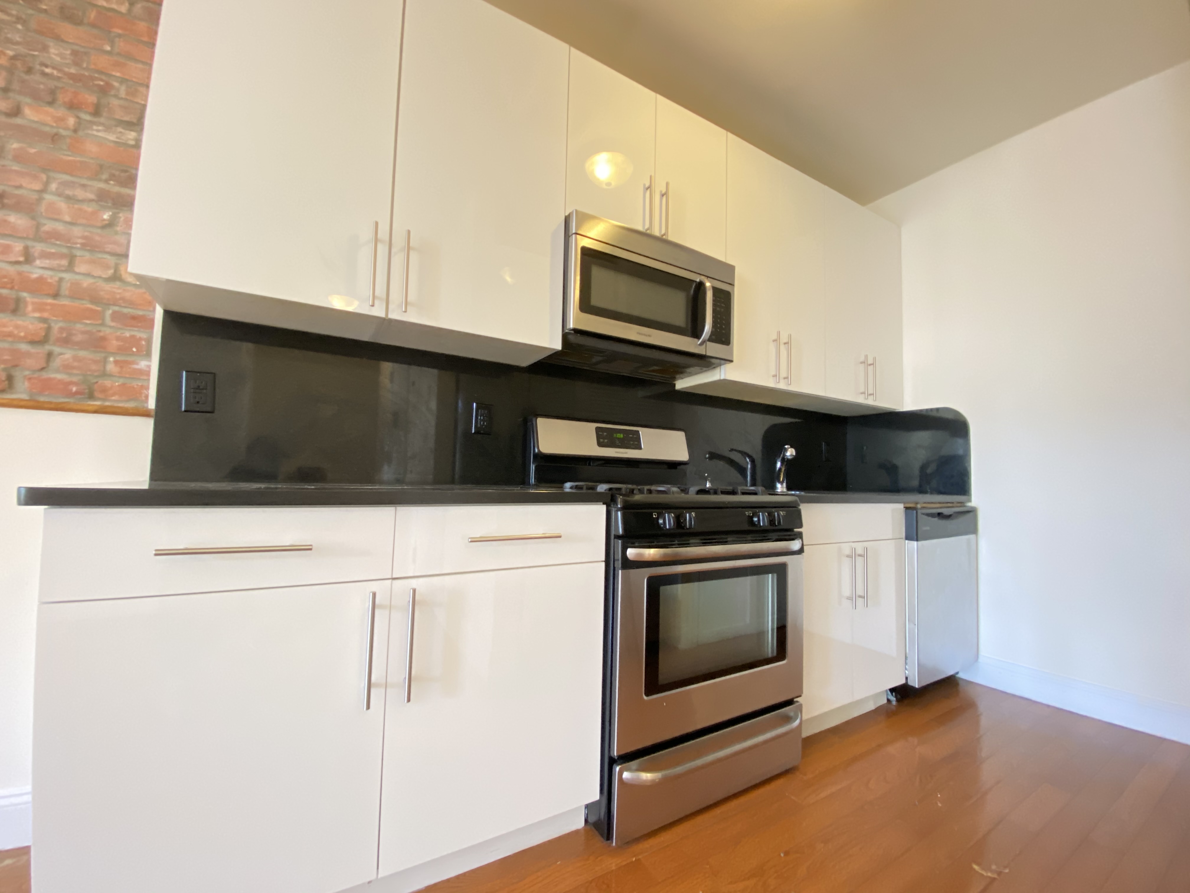 100 Baltic Street, Unit 4B Brooklyn, NY 11201 - Photo 3 of 10