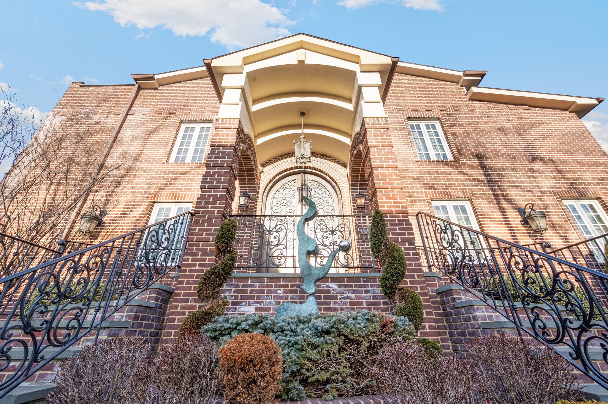 287 Whitman Drive Brooklyn, NY 11234 - Photo 2 of 42