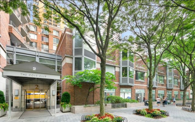 $599,000 | 2 South End Avenue, Unit 6A | Battery Park City