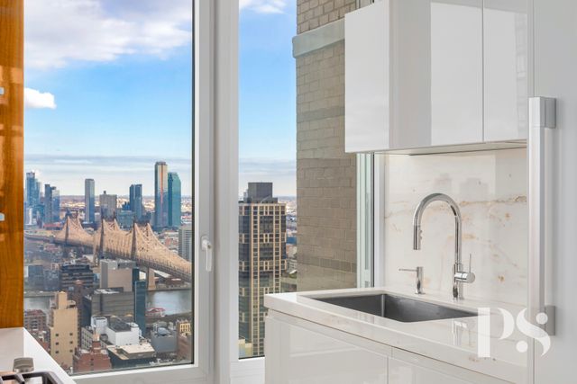 $9,200,000 | 188 East 64th Street, Unit PH4 | Upper East Side